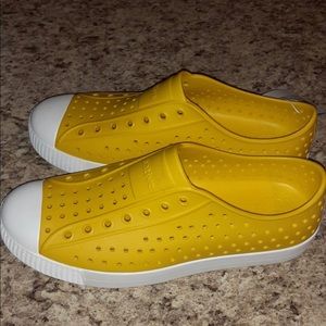 Natives shoes J6
